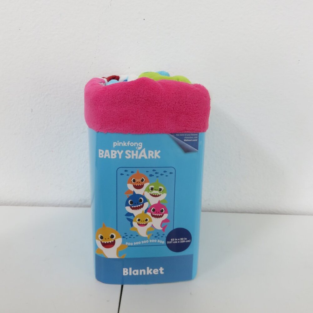 Pinkfong Baby shark blanket 62" x 90" inches